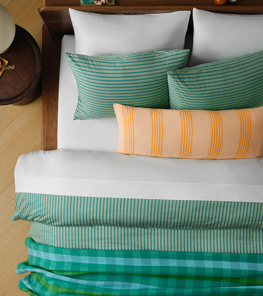 Are You a Cool, Crisp Classic Percale or a Soft, Smooth Luxe Sateen Sheet?