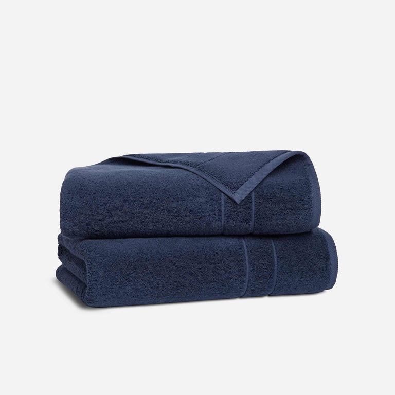 Luxury Super-Plush Spa Bath Towels in Grey by Brooklinen - Holiday Gift Ideas