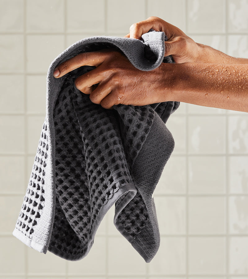 https://www.brooklinen.com/cdn/shop/files/module--value-props--waffle-towels.jpg?v=12744200141670784210