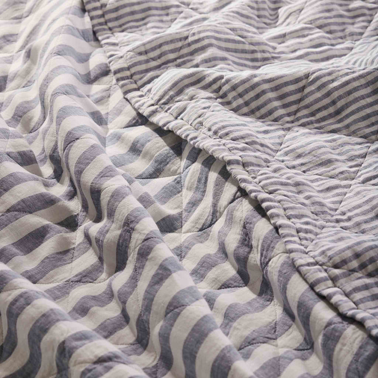 Reversible Linen Quilt & Sham Set