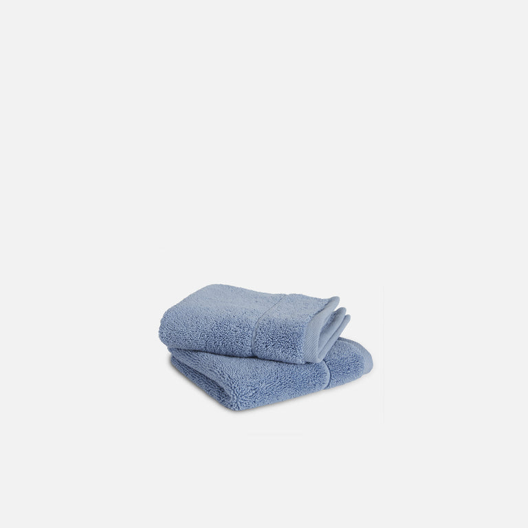 Luxury Super-Plush Spa Washcloths in Light Grey by Brooklinen - Holiday Gift Ideas