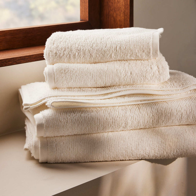White ribbed bath store towels