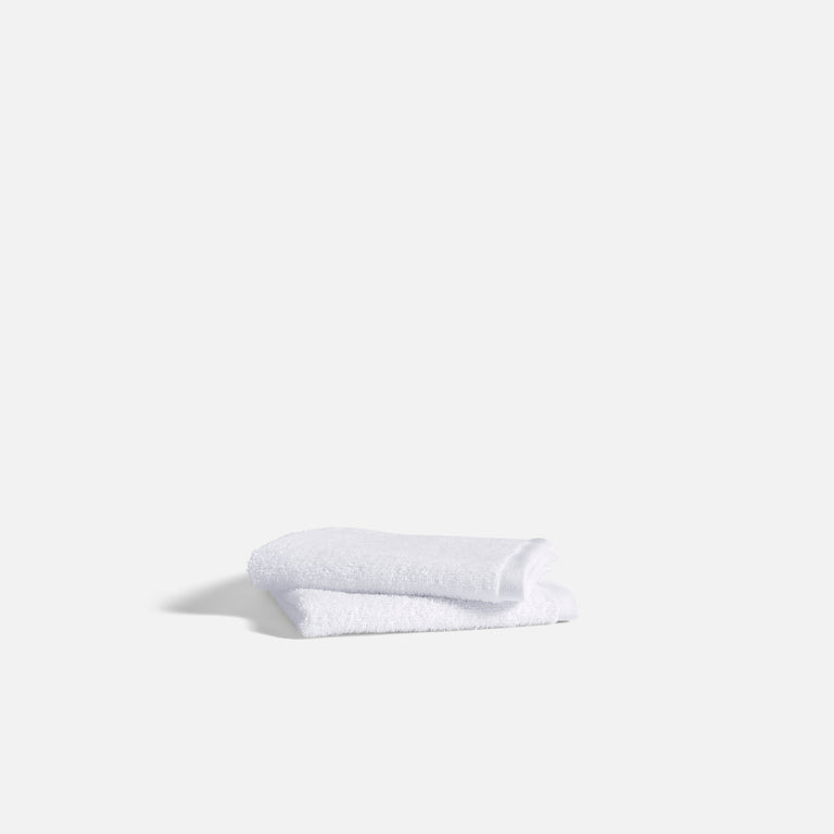 Fast-drying Ultralight Washcloths in White by Brooklinen